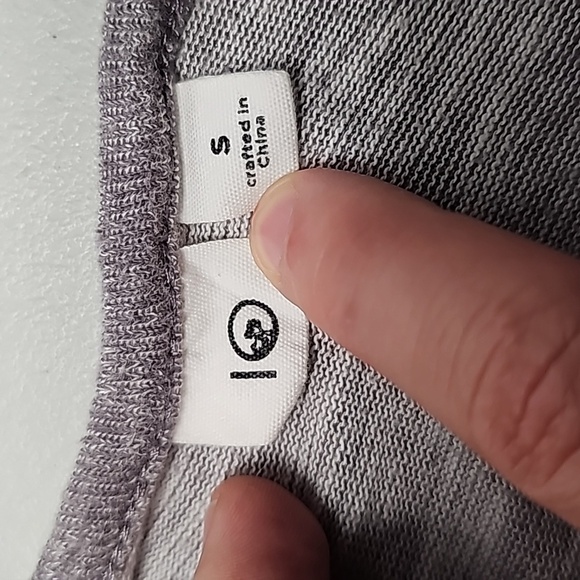 Tentree small gray long sleeve light sweater - Picture 5 of 6